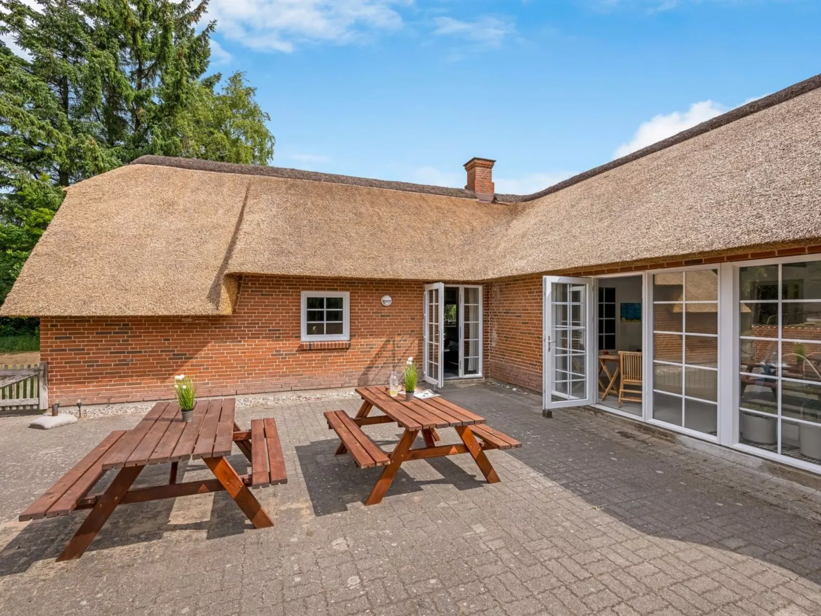 "Ulf" - 2km from the sea-Draußen