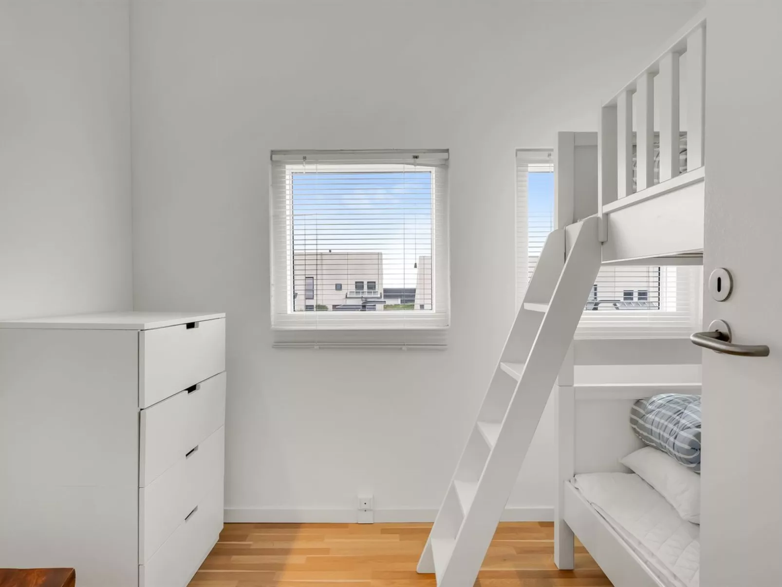 "Nis" - 900m from the sea-Drinnen