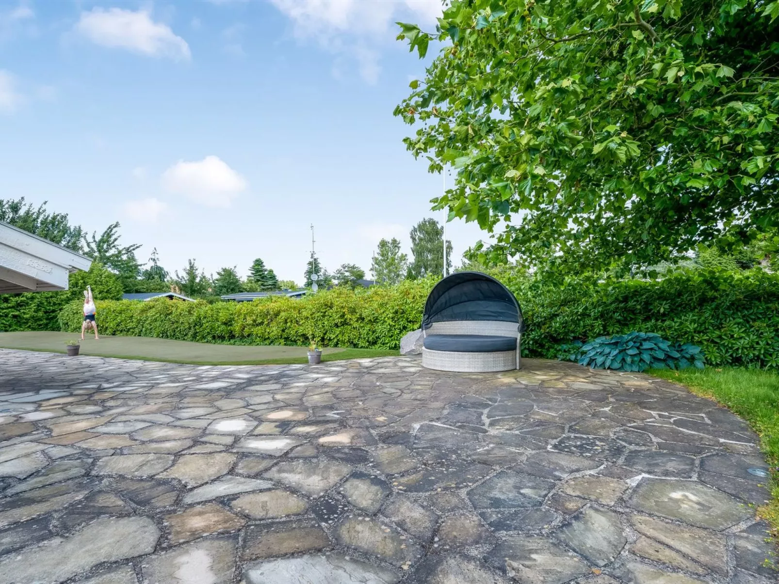 "Ellie" - 700m from the sea-Outside