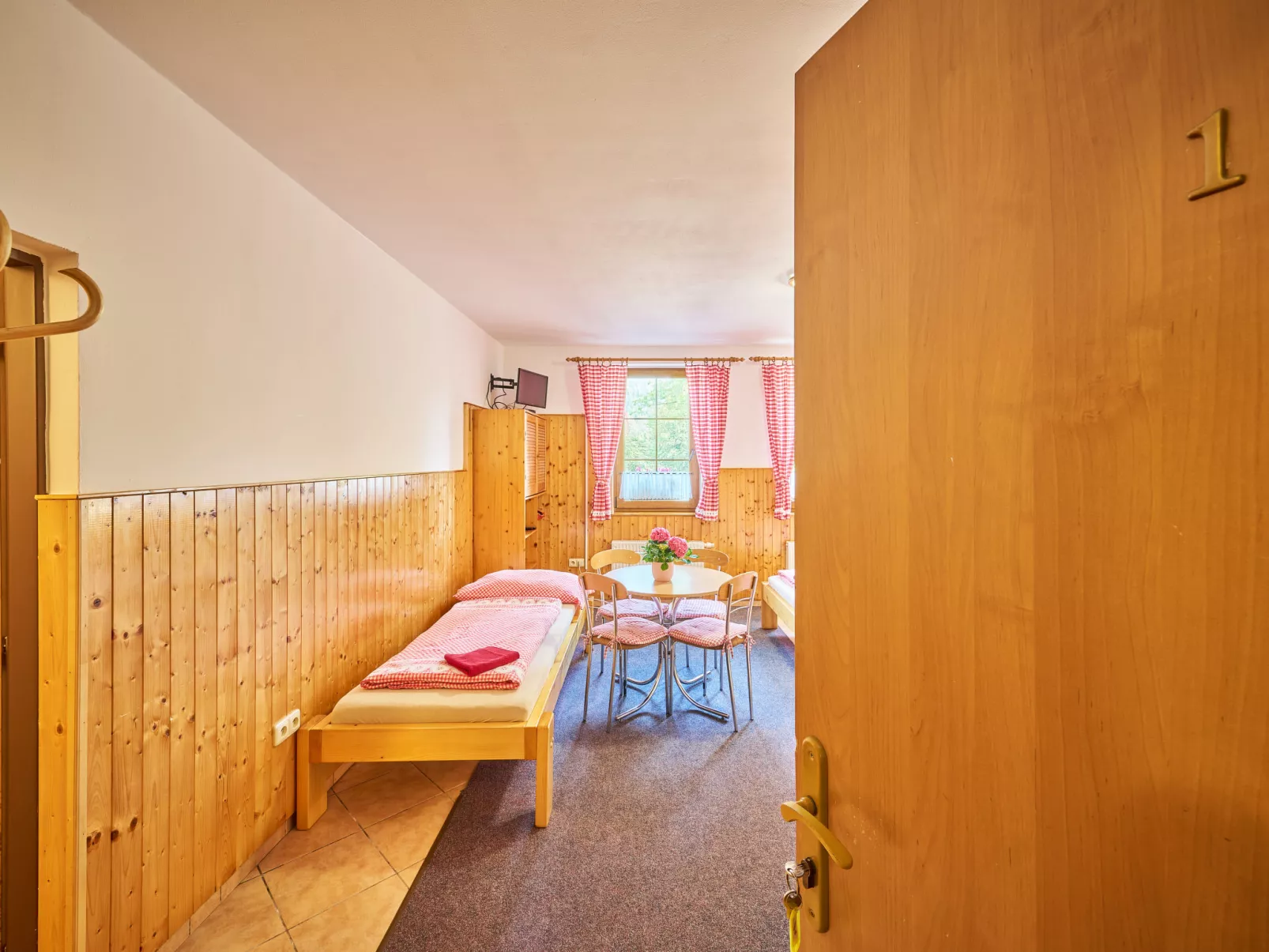 U Švýcarského dvora I-Dedans