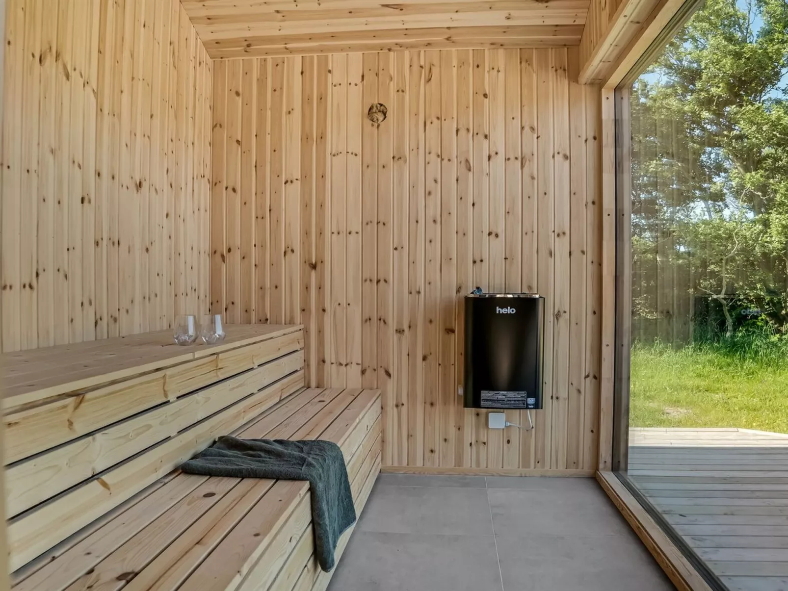 "Silja" - 900m from the sea-Inside