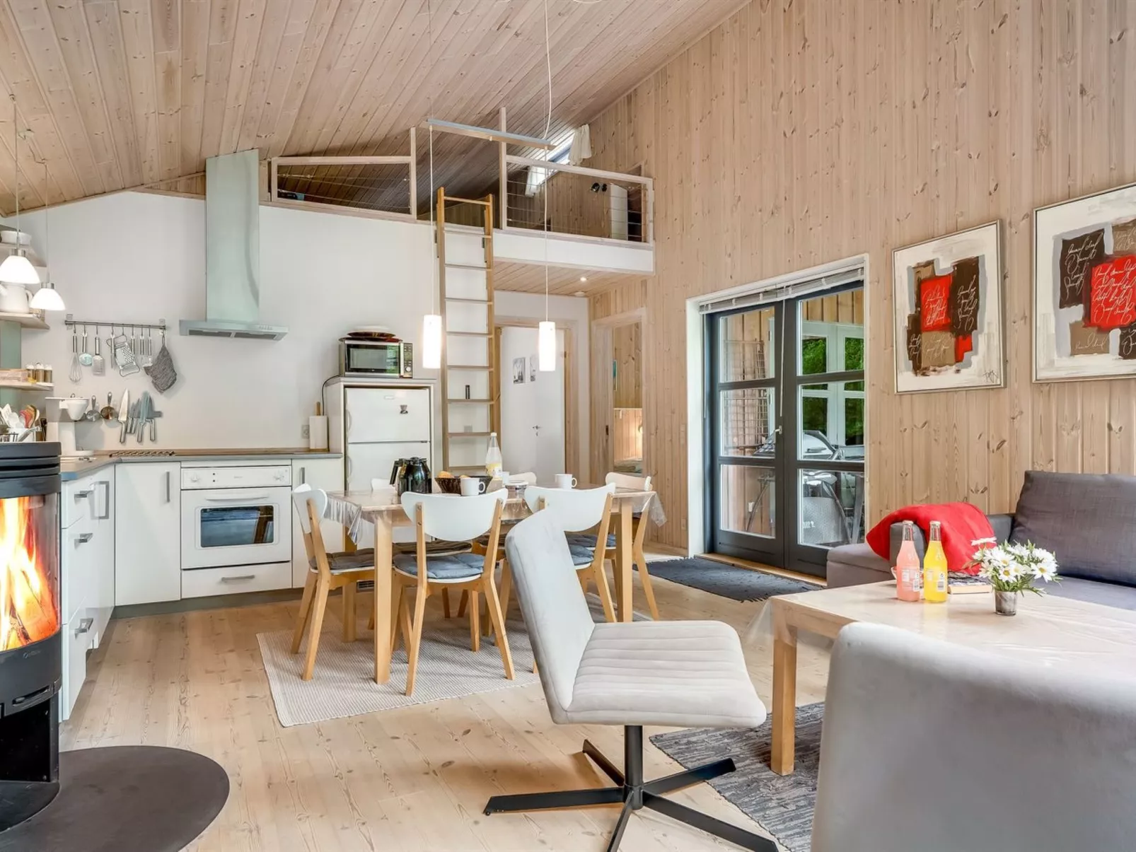 "Suna" -  from the sea-Inside