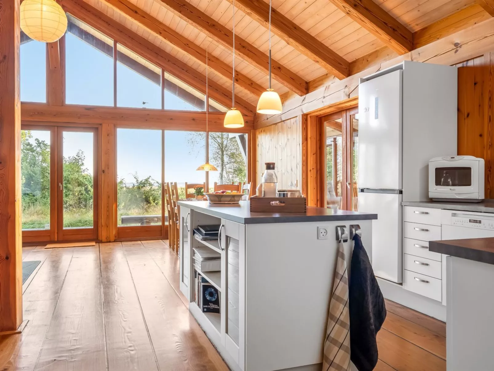 "Devis" -  from the sea-Drinnen