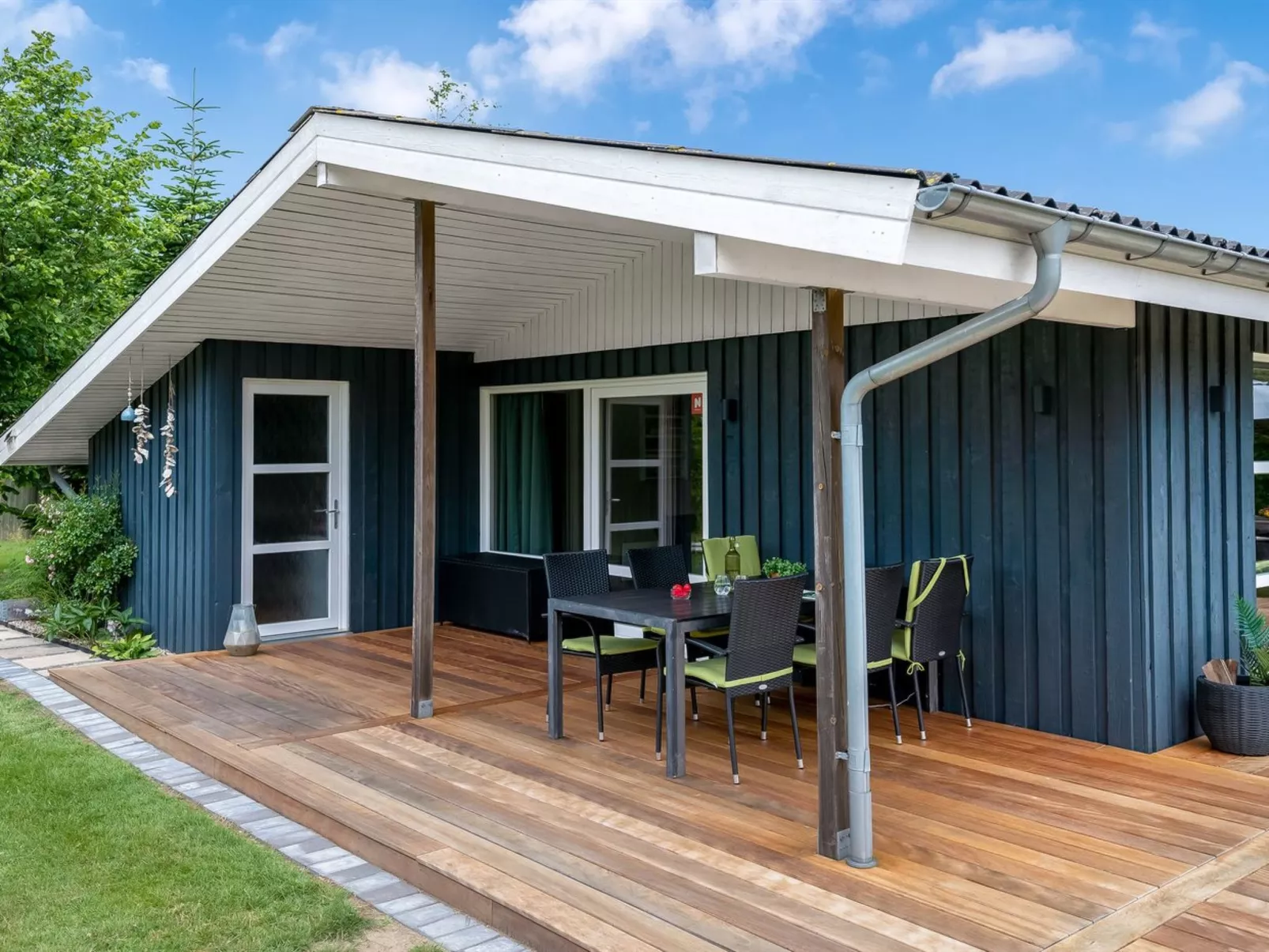 "Ellie" - 500m from the sea-Dehors