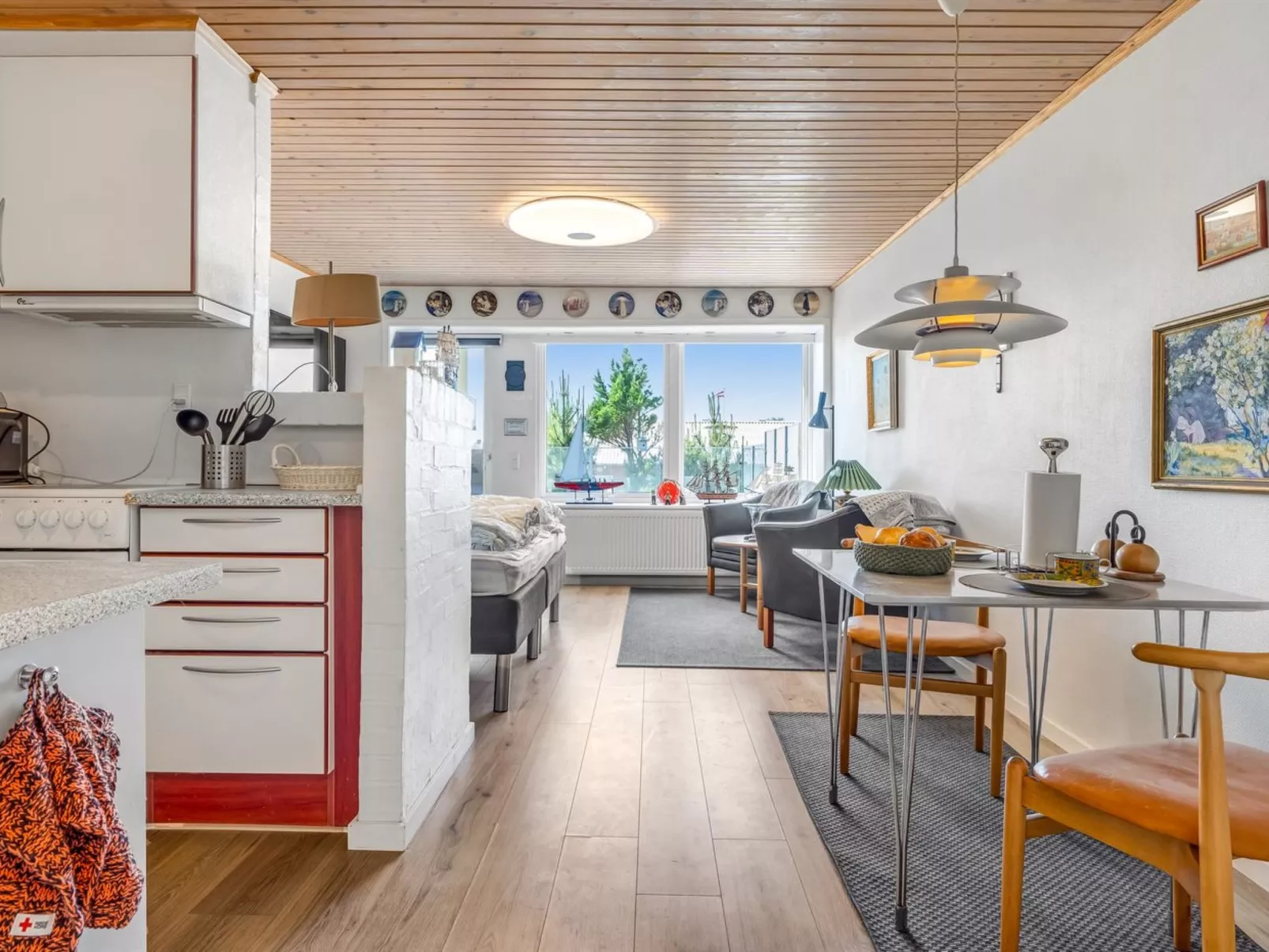 "Didrik" - 2km from the sea-Inside