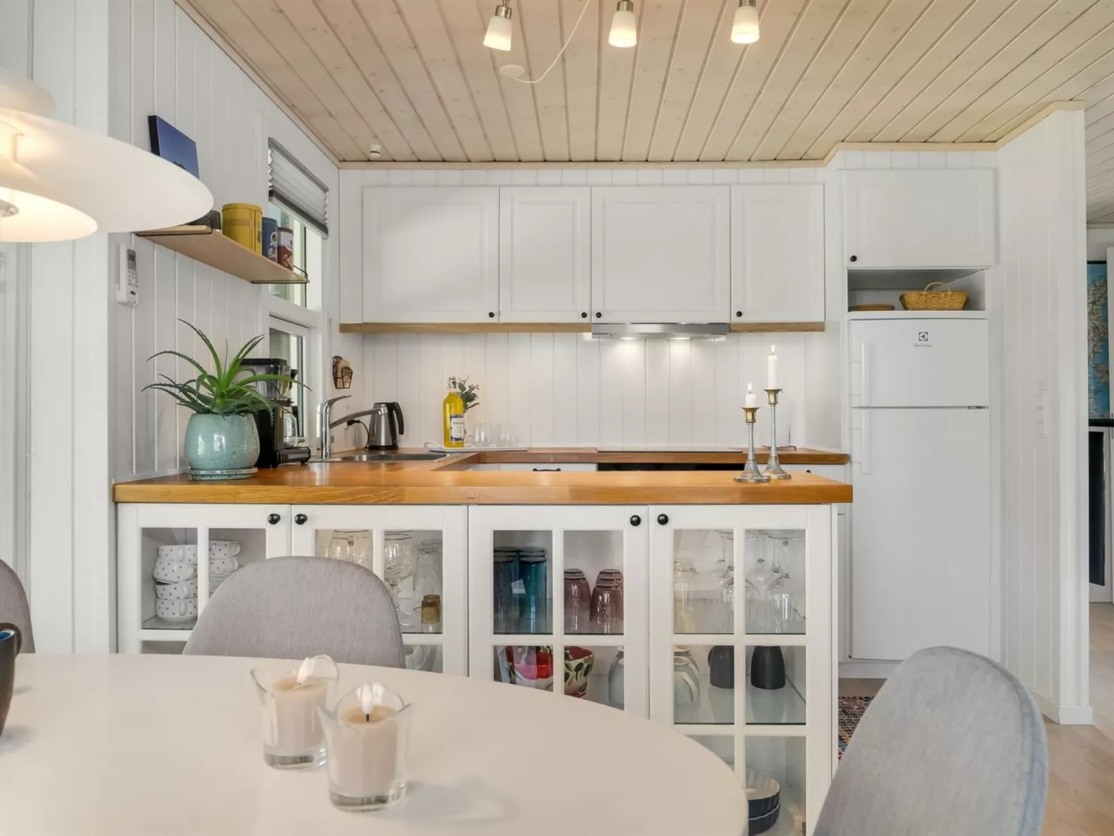 "Legolas" - 880m from the sea-Drinnen