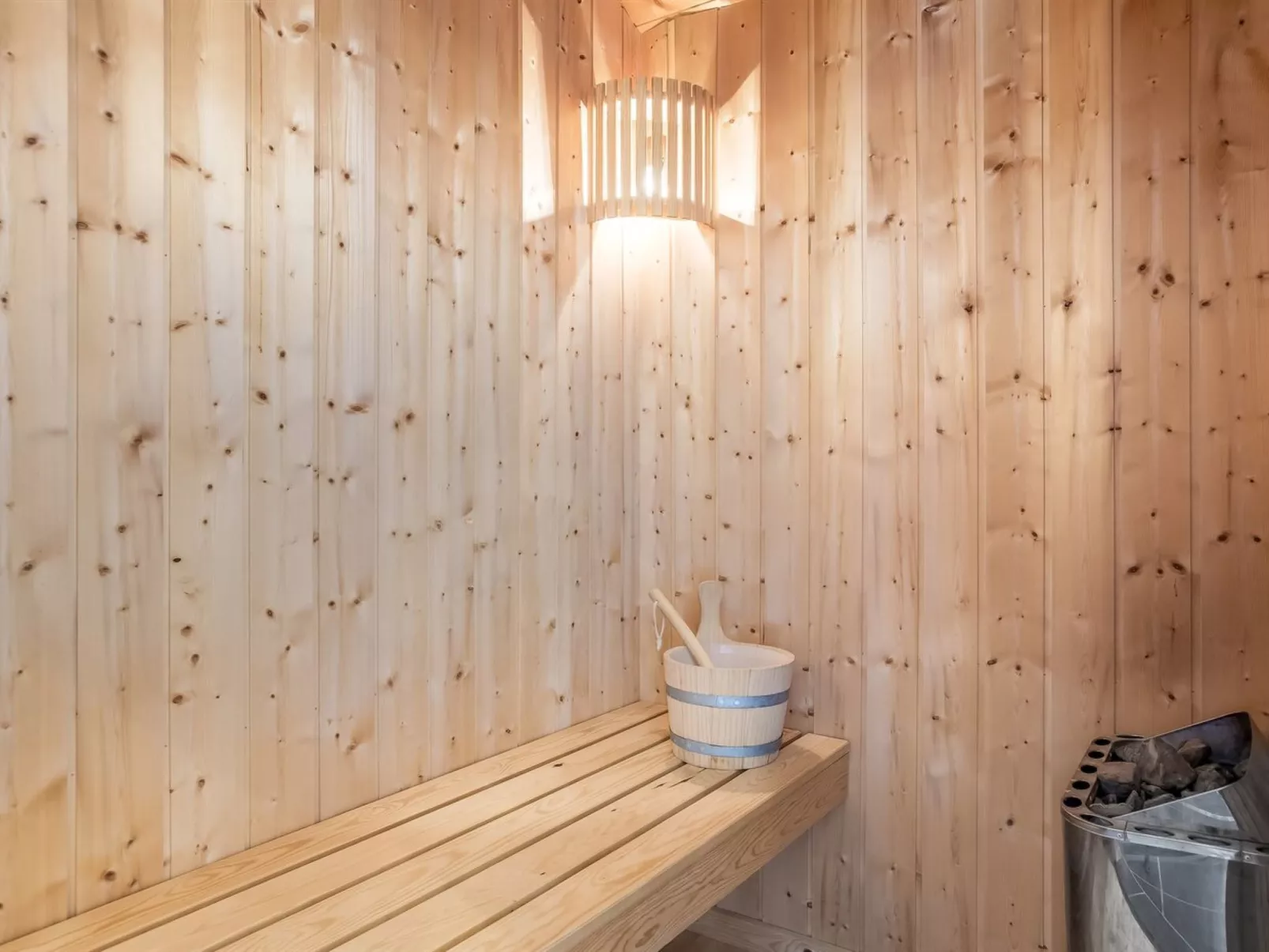 "Rosamunde" - 700m from the sea-Drinnen