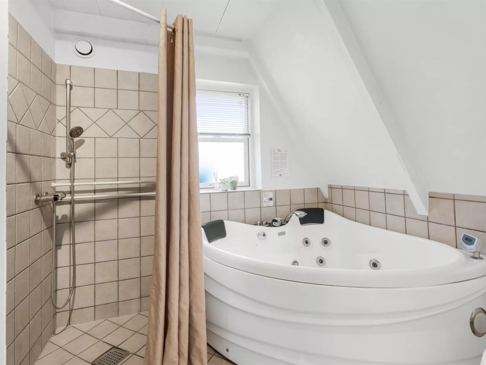 "Murtuz" - 50m from the sea-Drinnen