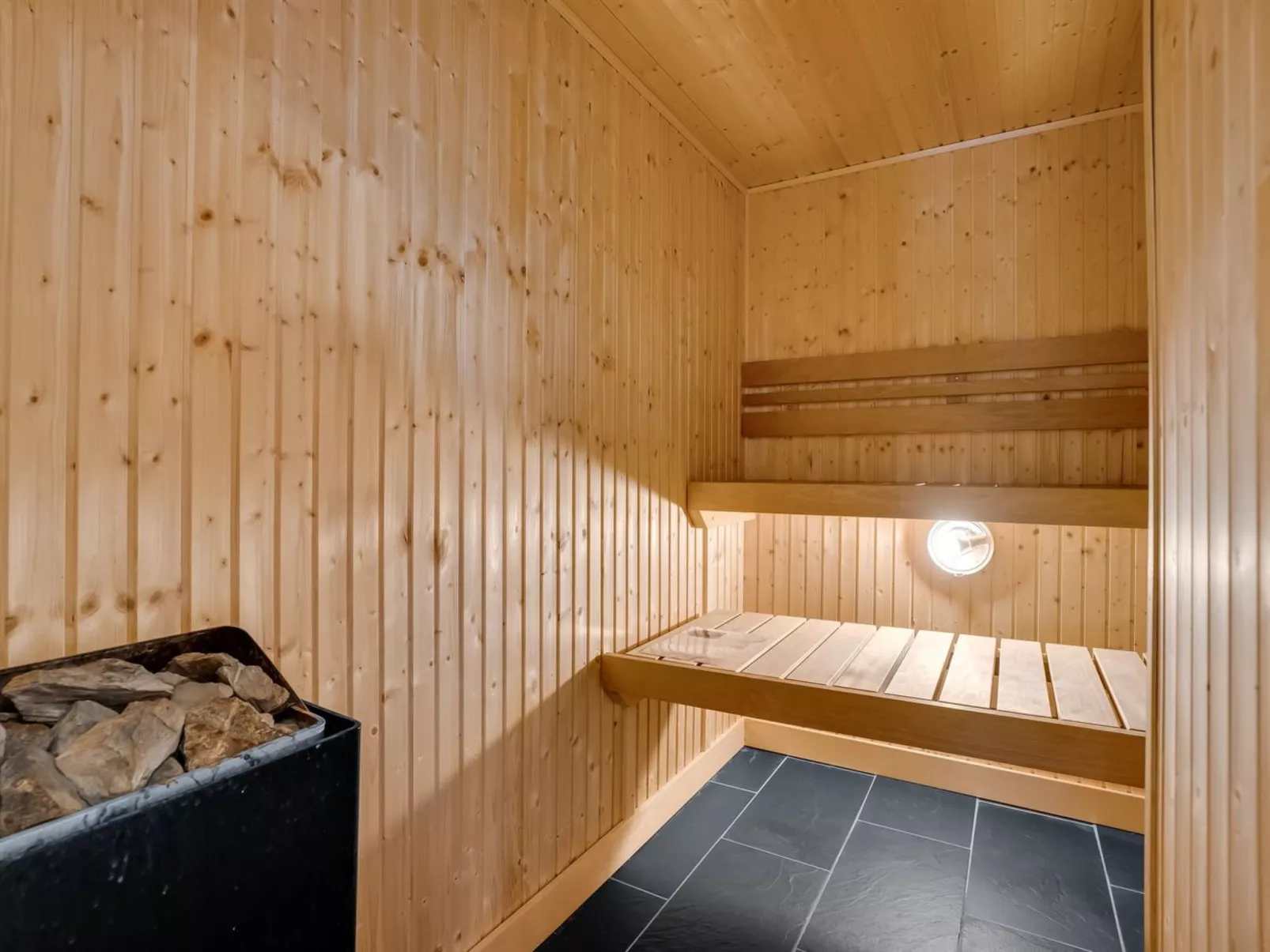 "Milda" - 100m from the sea-Drinnen