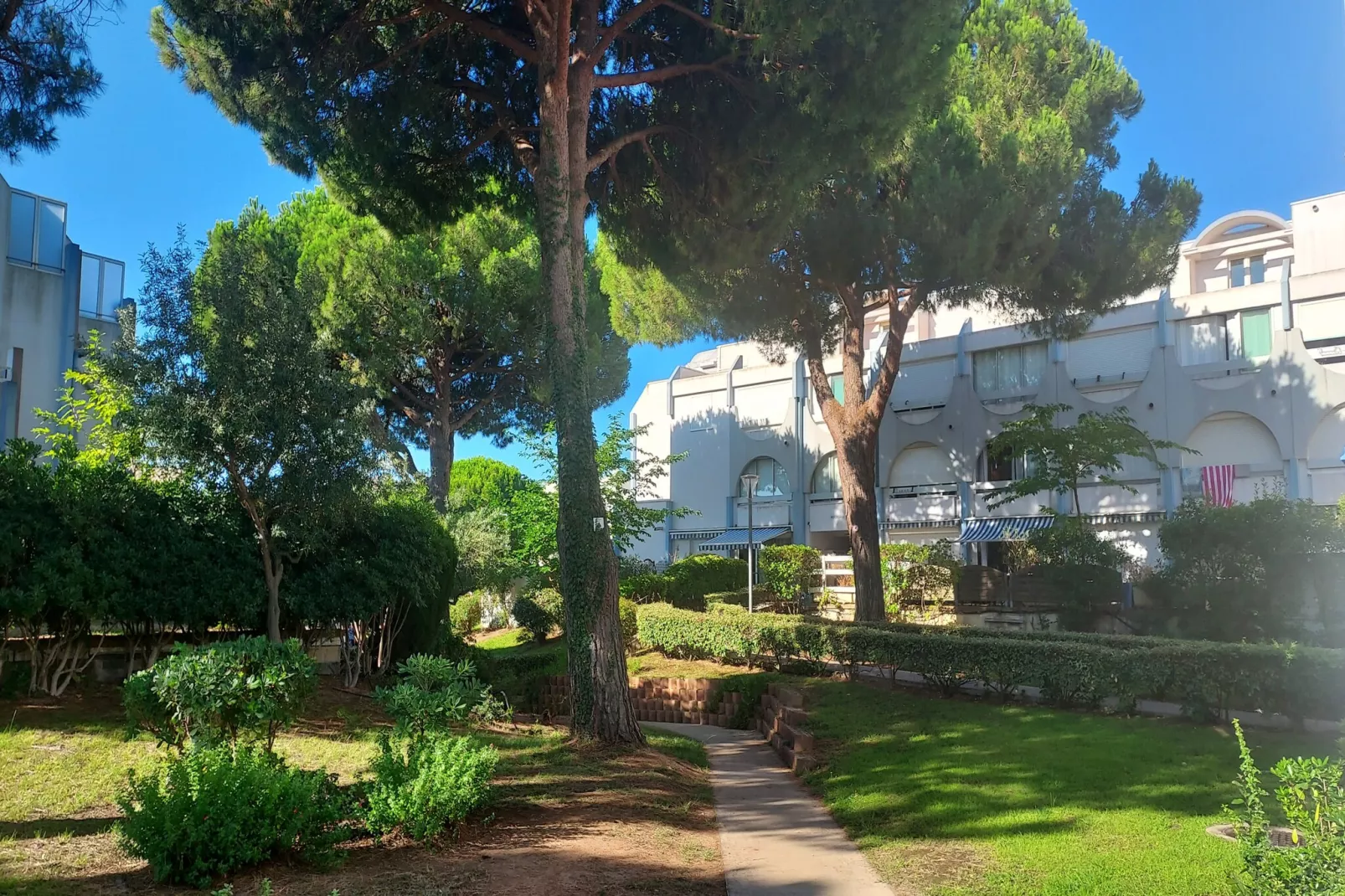 Les Floralies II N°3376 - 2P4-Extérieur