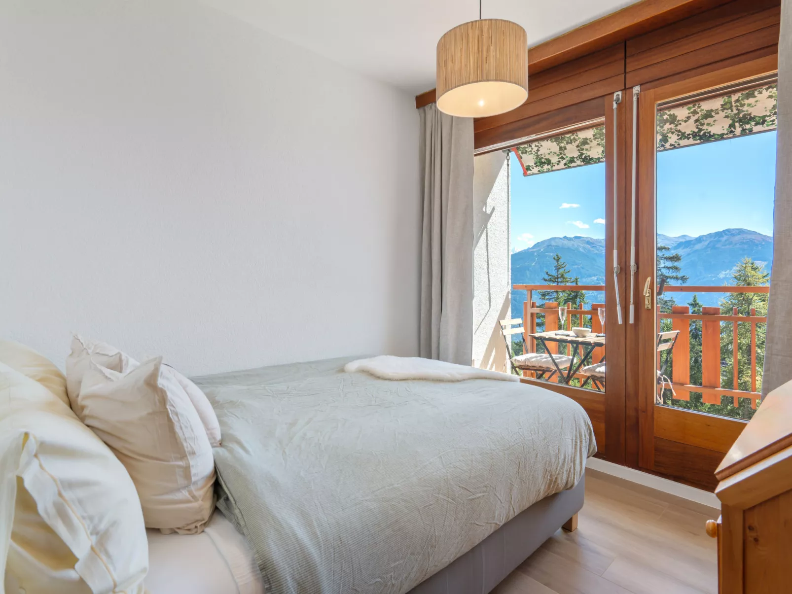 La Forêt ouest C120-Dedans