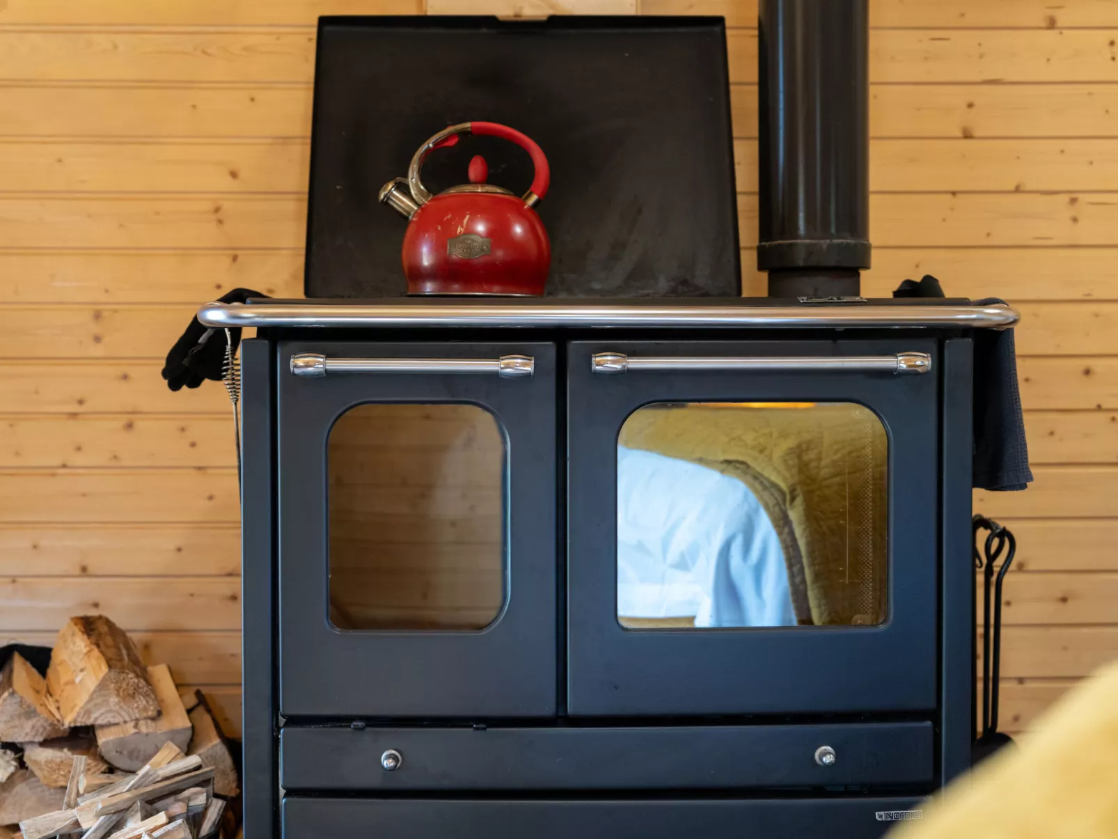 Ghillie’s Bothy-Inside