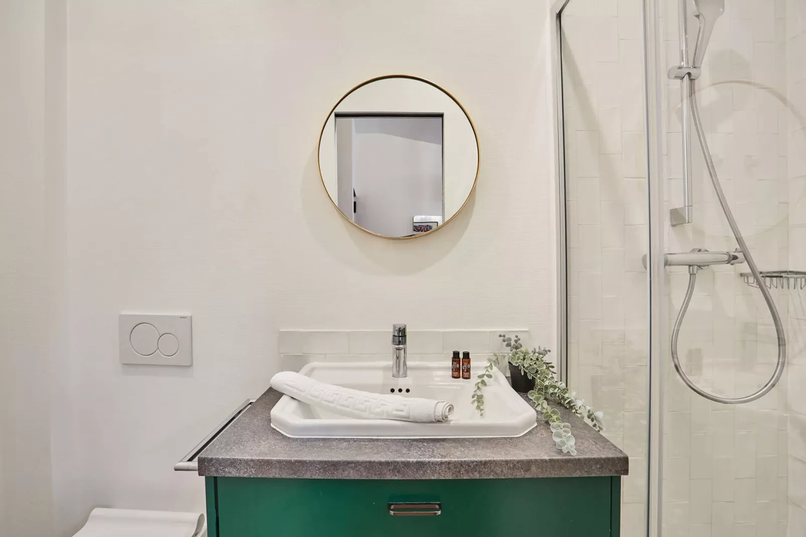 TEMPLE 2 NEW-Nicht zugeordnet