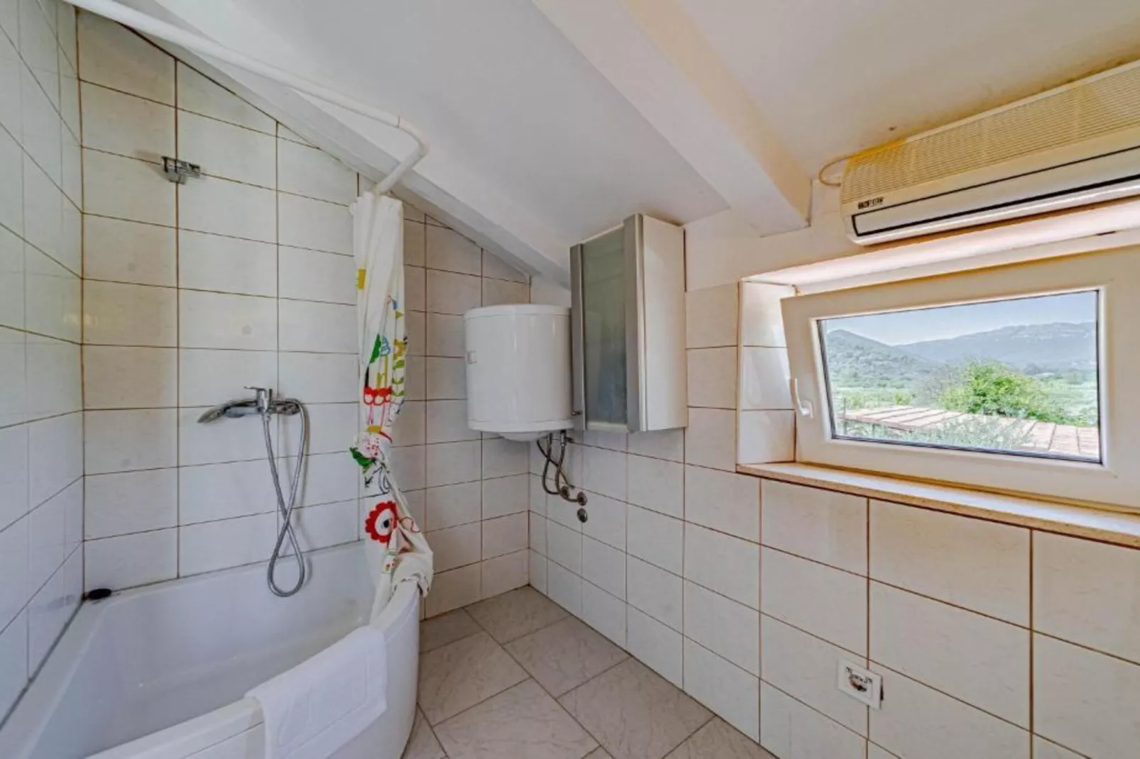 Natur Olive House Ston-Bathroom