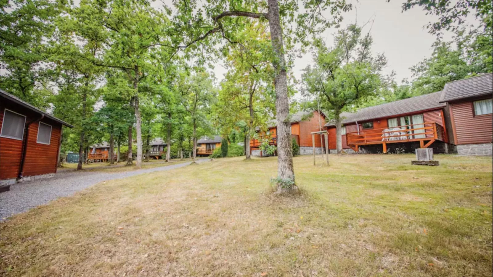 Le Beau Renard-Gardens in summer