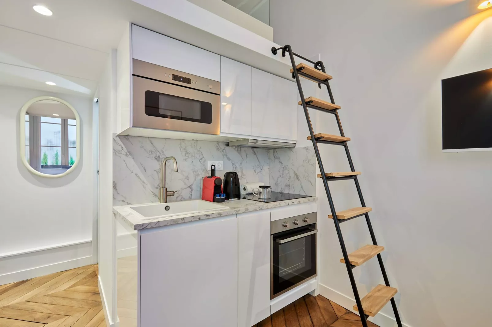 ROUSSEAU-Nicht zugeordnet