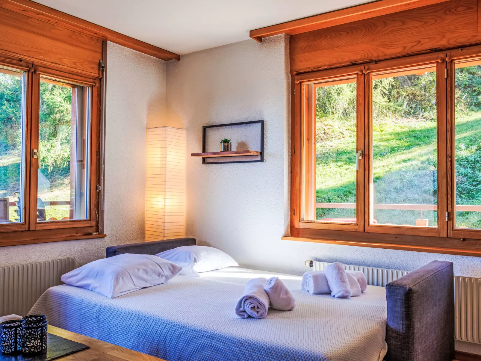 Ambassador 1/6-Dedans