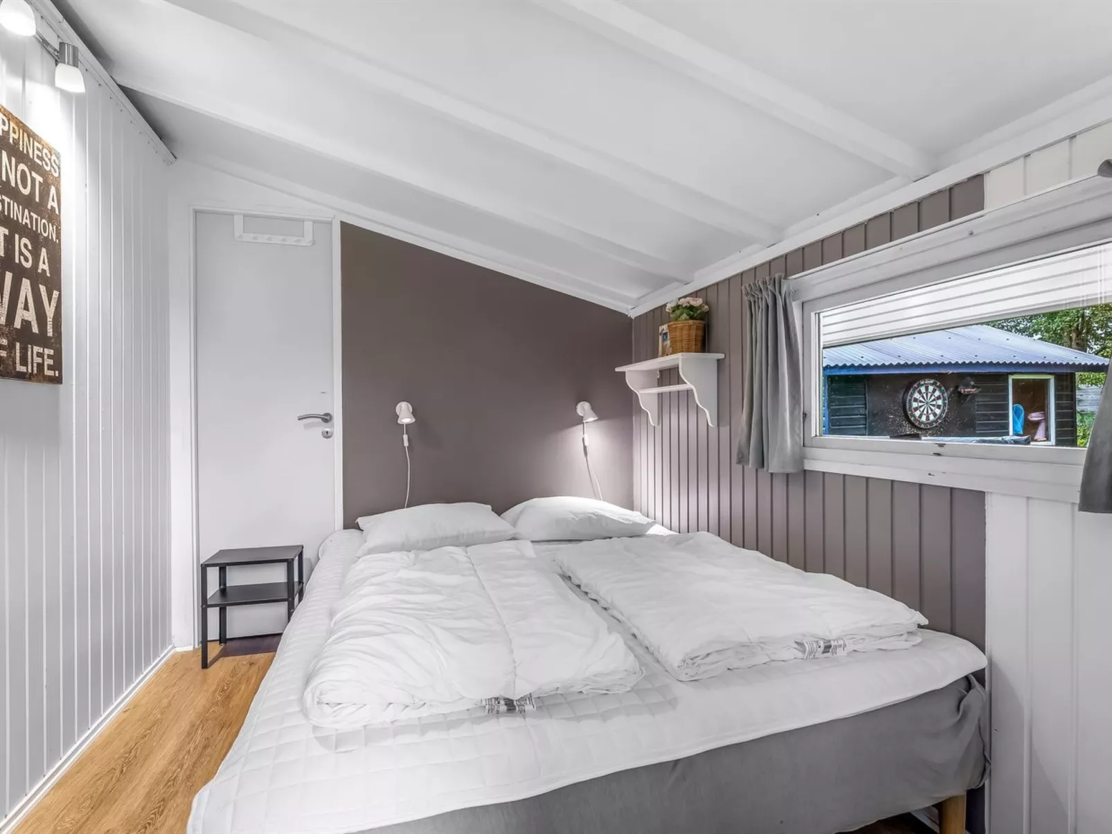 "Effy" - 600m from the sea-Drinnen