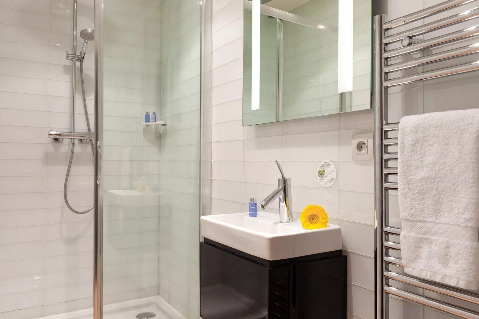 NEHÔ SUITES CANNES CROISETTE - Presidental suite with terrace-Badezimmer