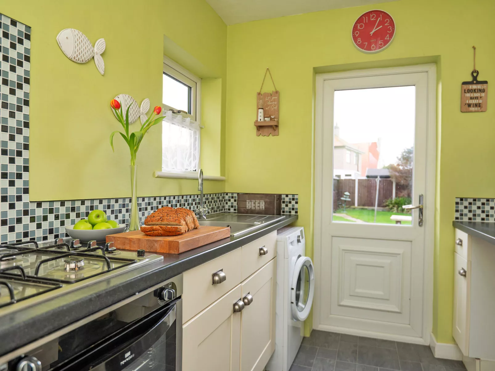 Llys Llewellyn-Dedans