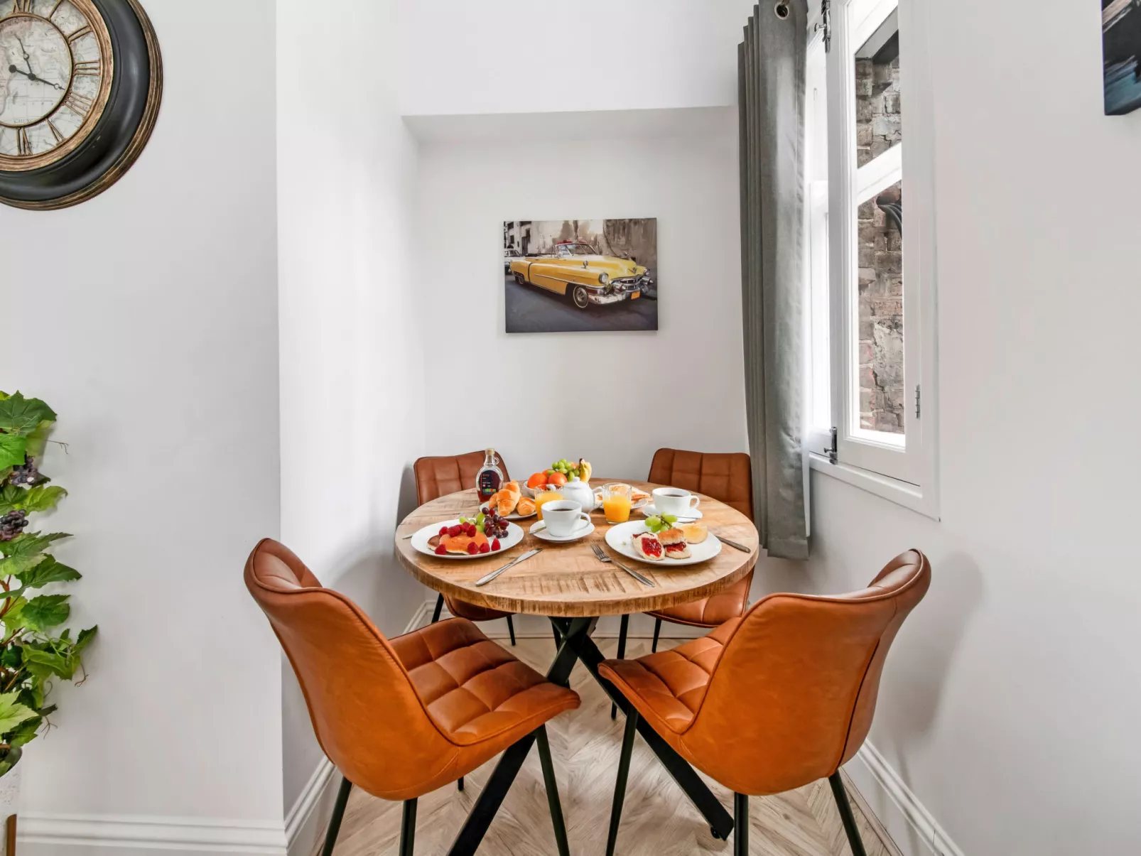 The Bank House-Drinnen