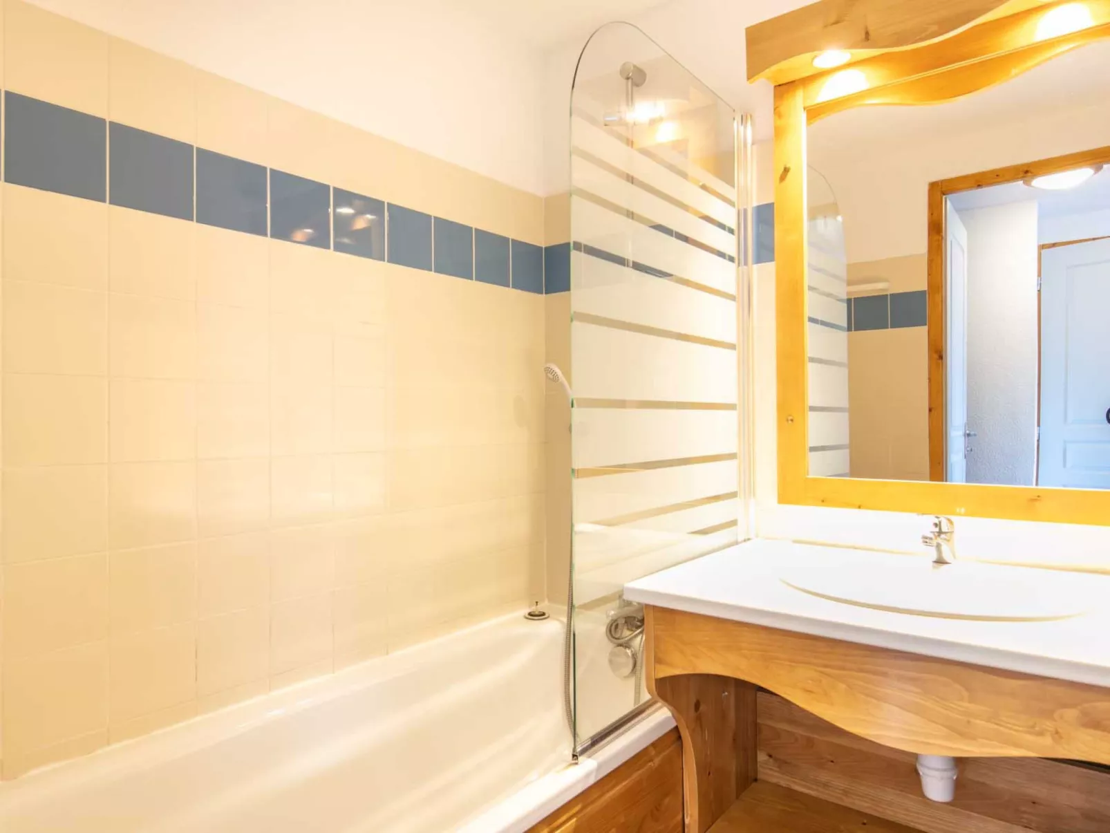 V du Bachat Asters B-Dedans