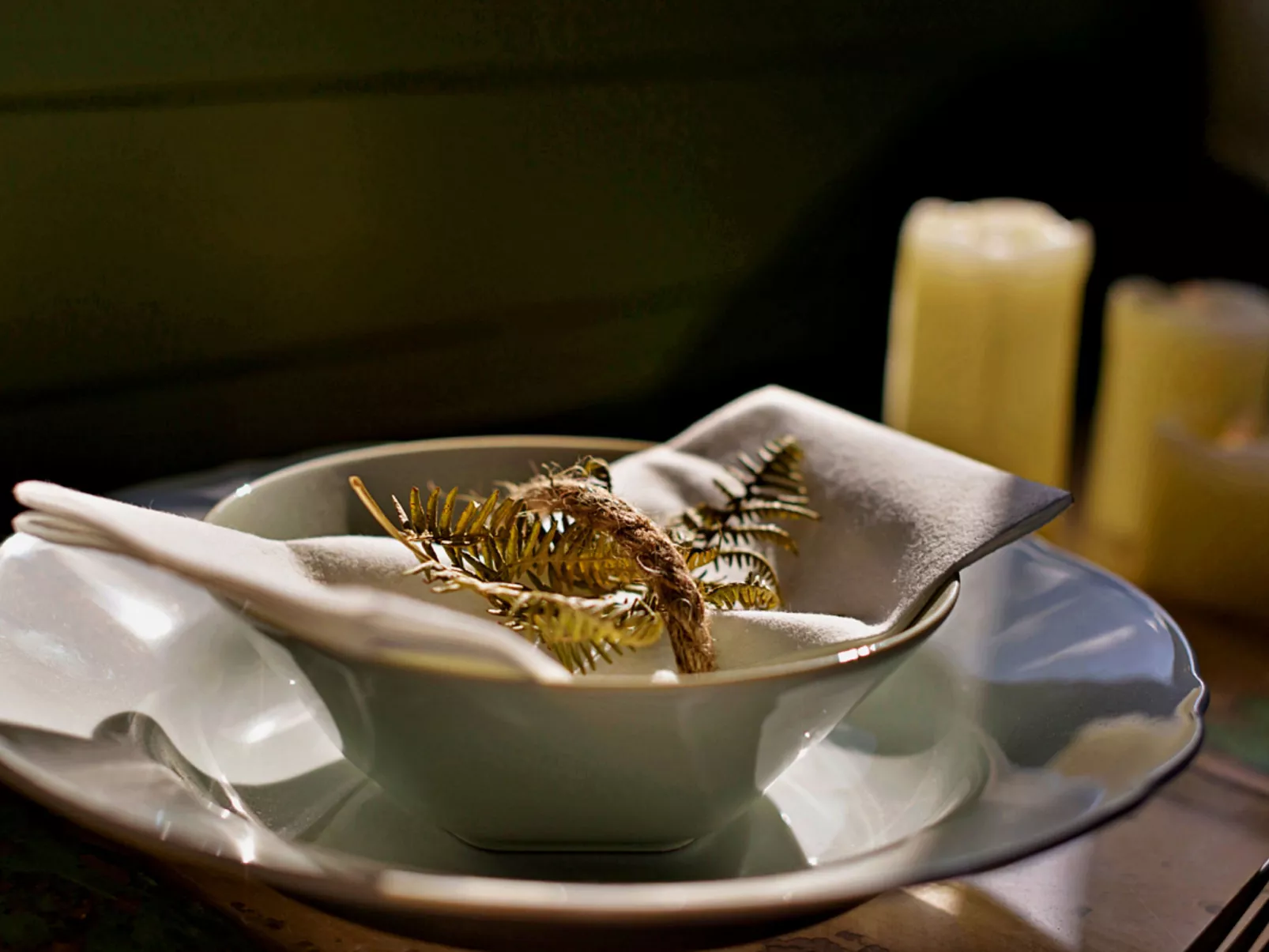 'Angharad' Poachers Hut-Inside