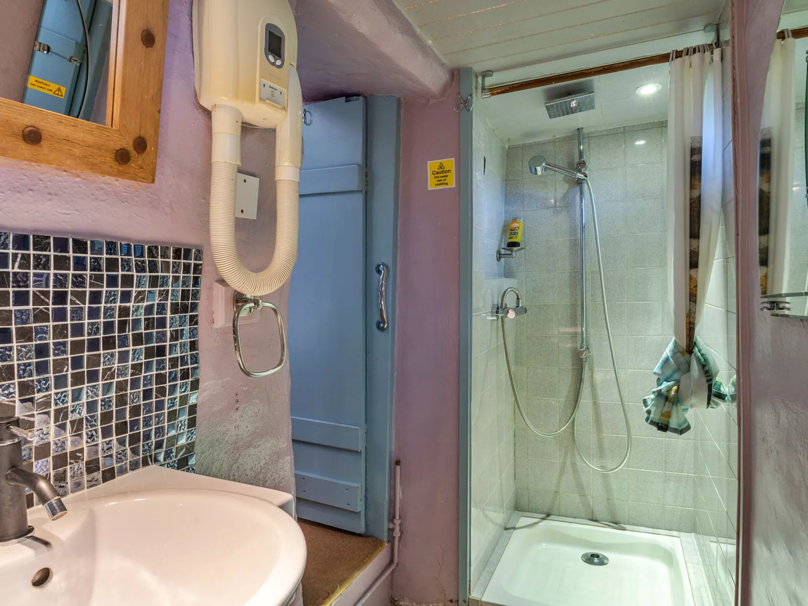 Fisherman's Cottage-Dedans