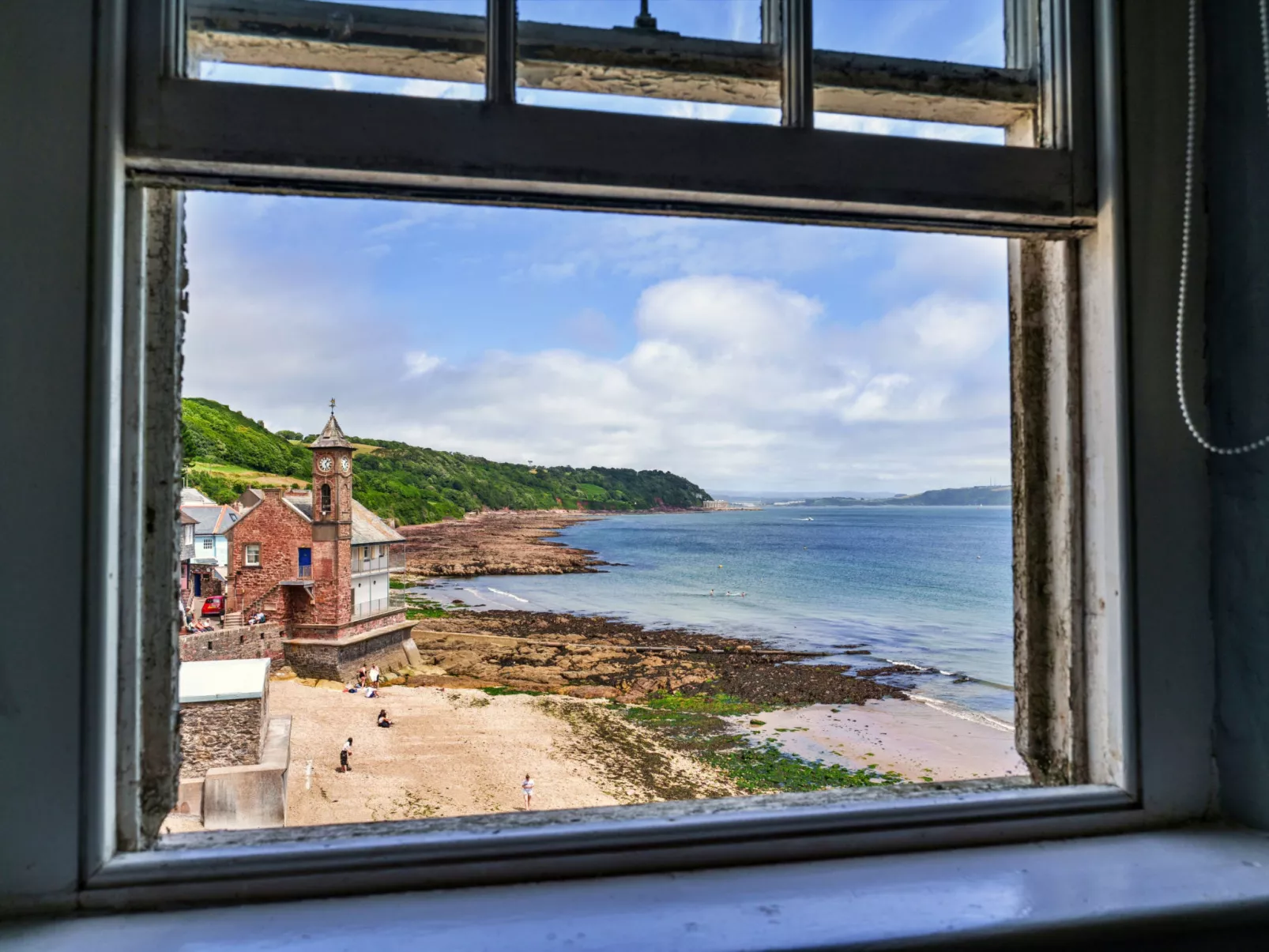 April Cottage-Dedans