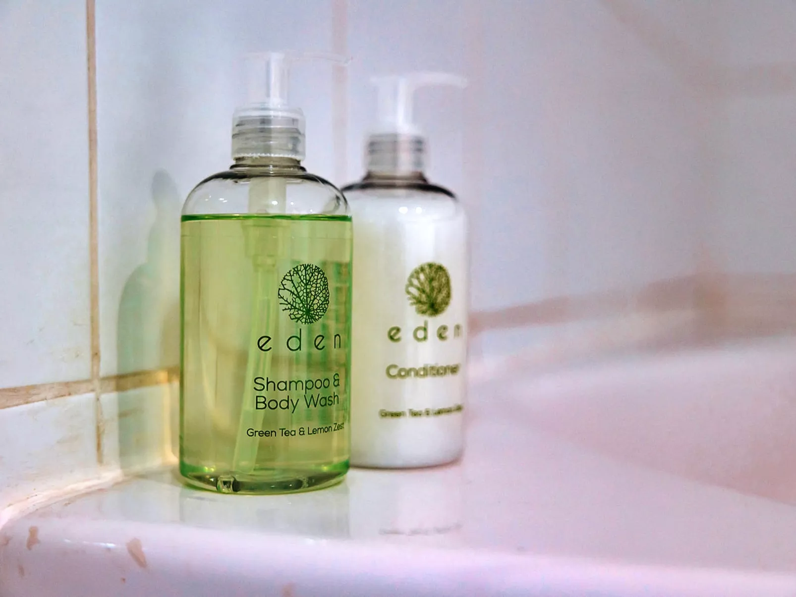 Netley Hall - Honeysuckle-Dedans