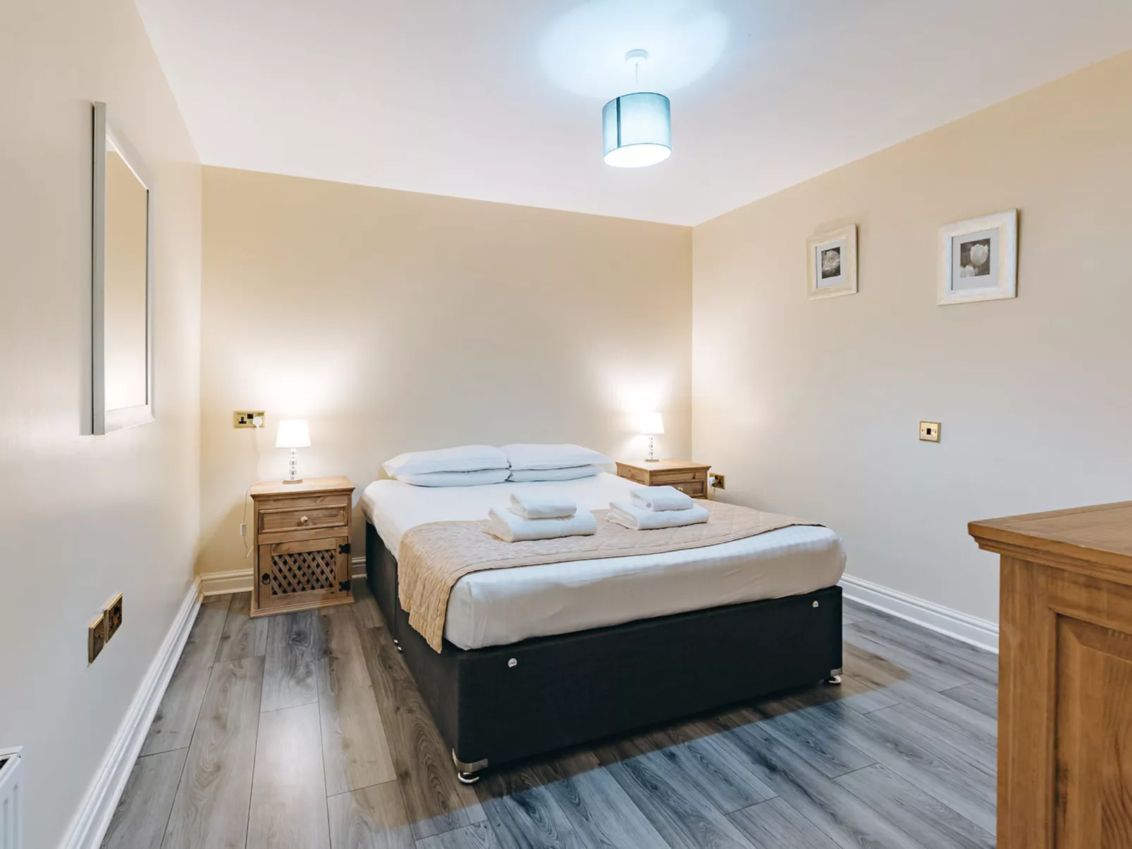 Netley Hall - Thyme-Inside