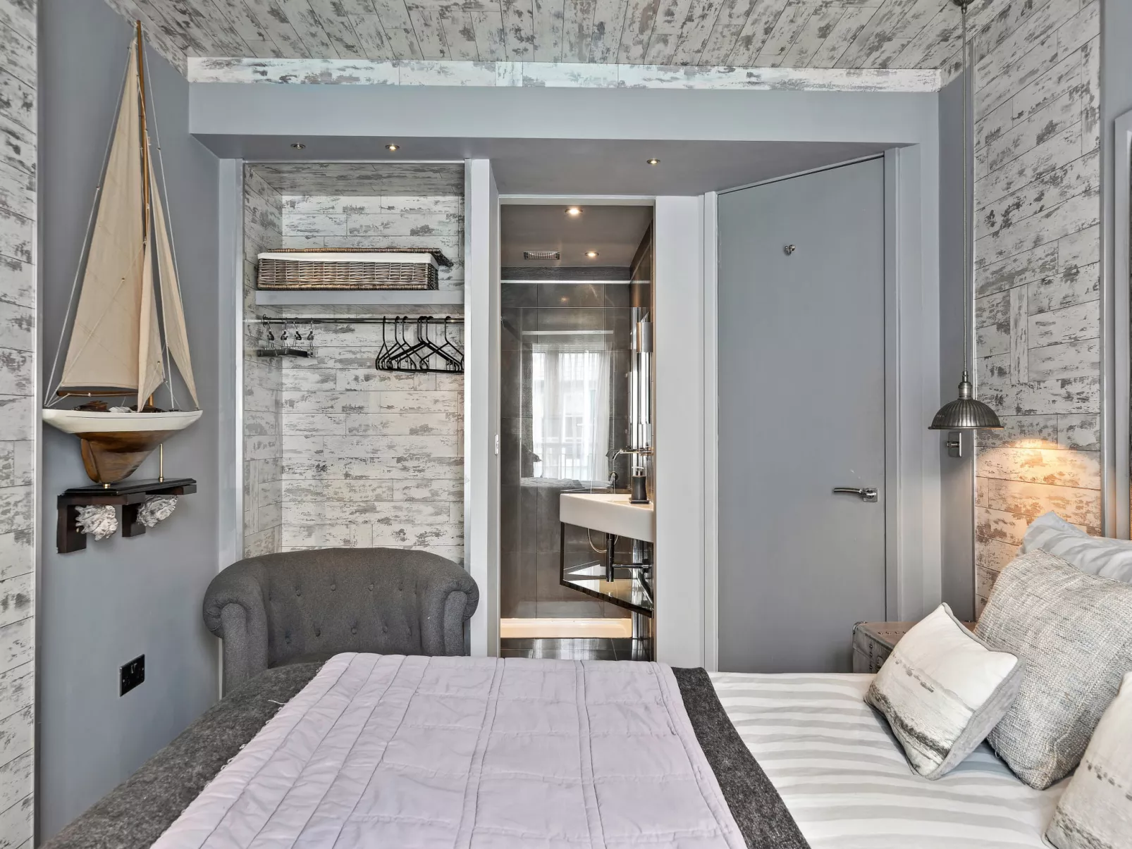 The Old Library-Drinnen