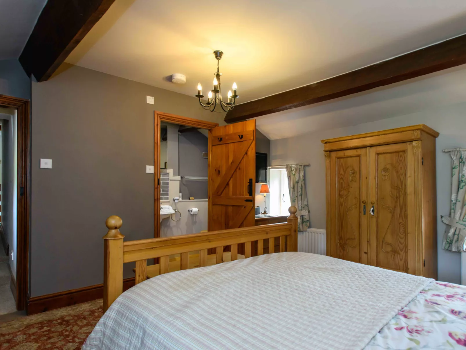 Shepherds Cottage at Mile House Farm-Inside