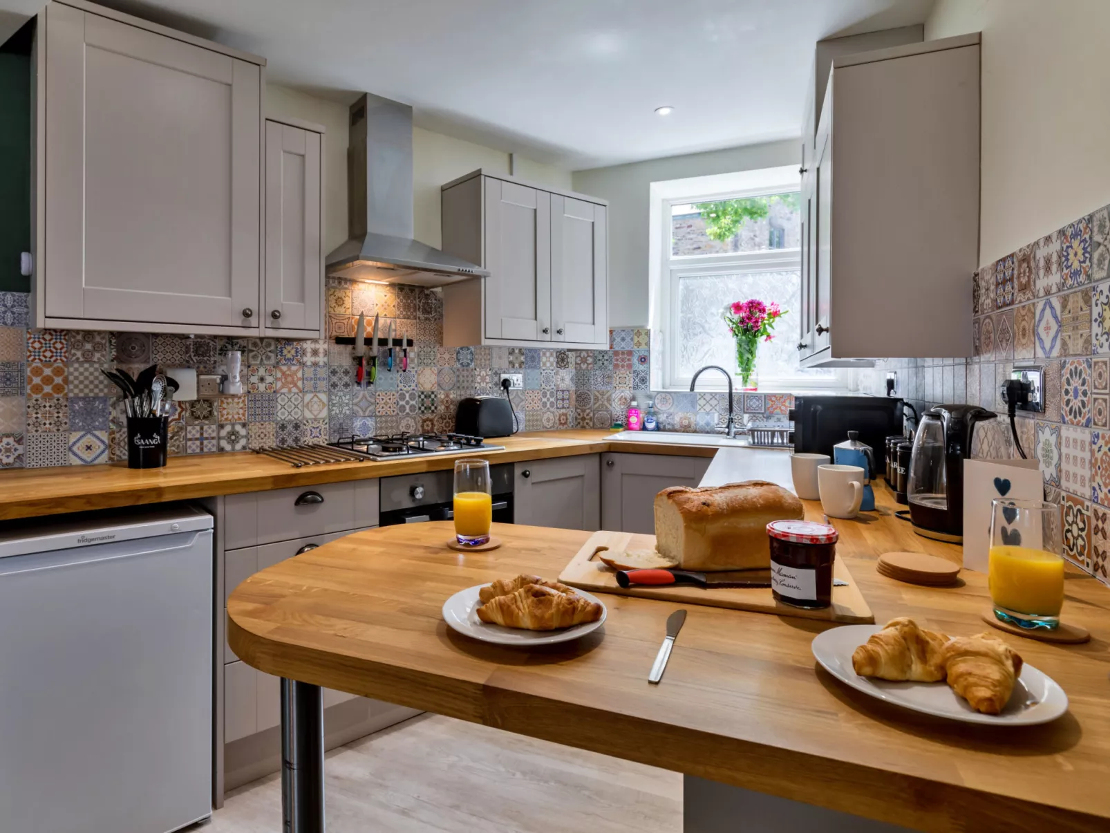 Suzy's Cottage-Inside