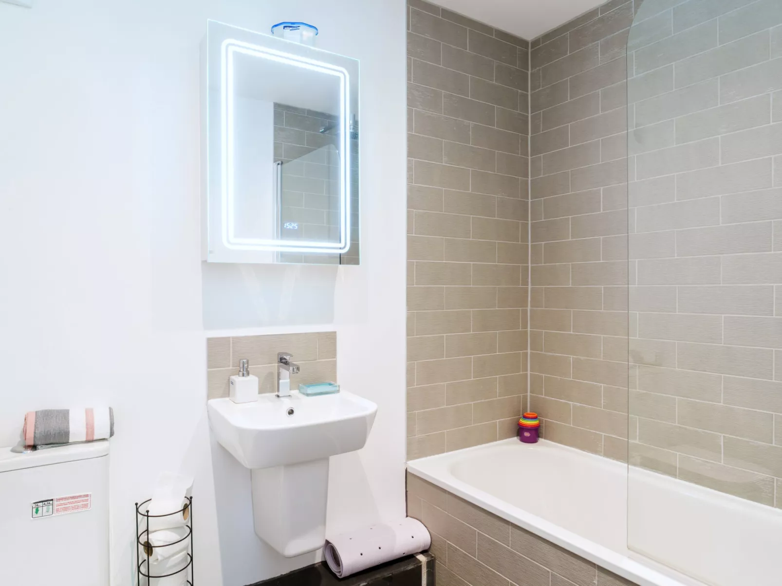 Wiggle Barn, Kingsand-Dedans