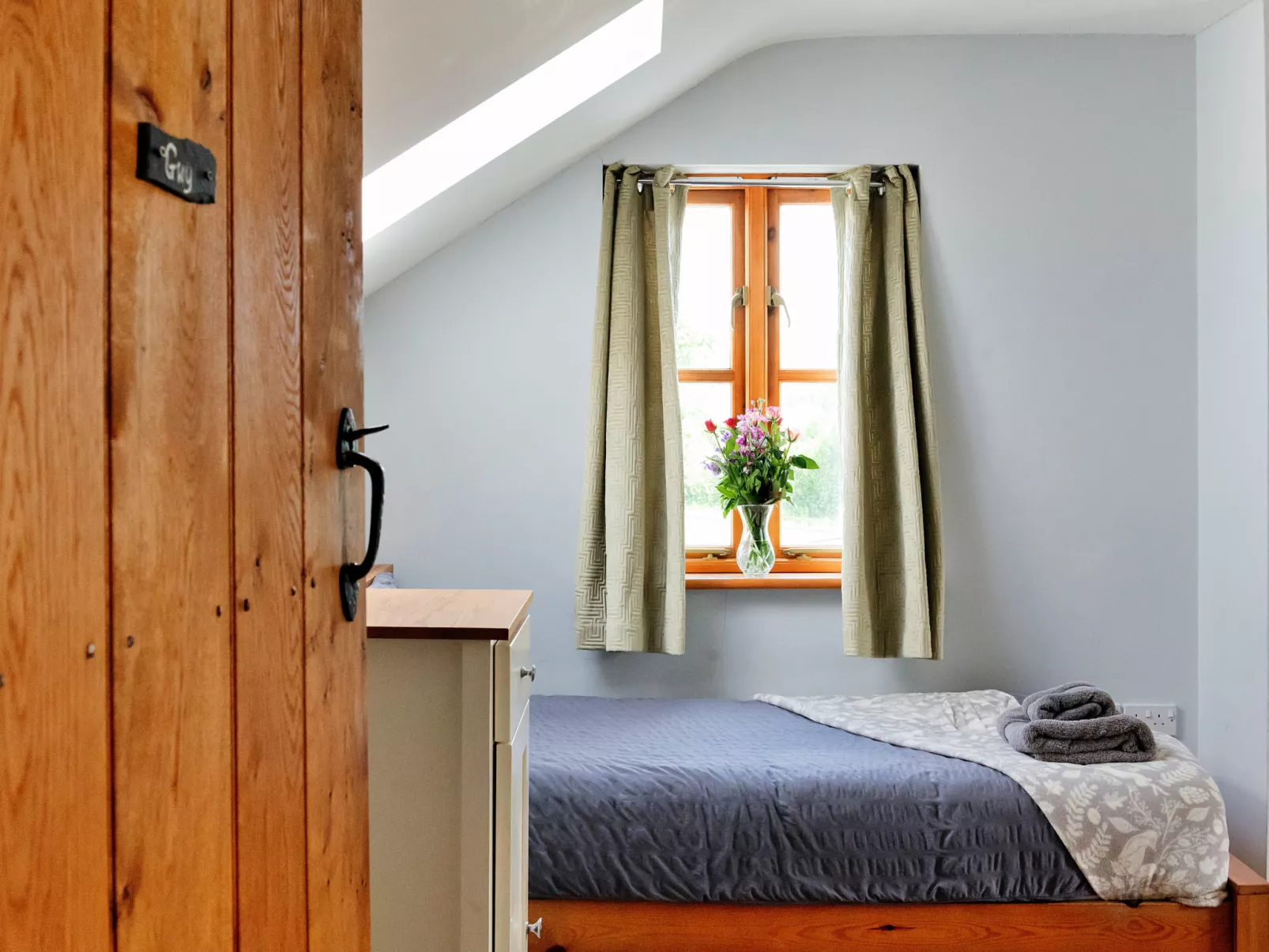 The Welsh Farmhouse-Dedans