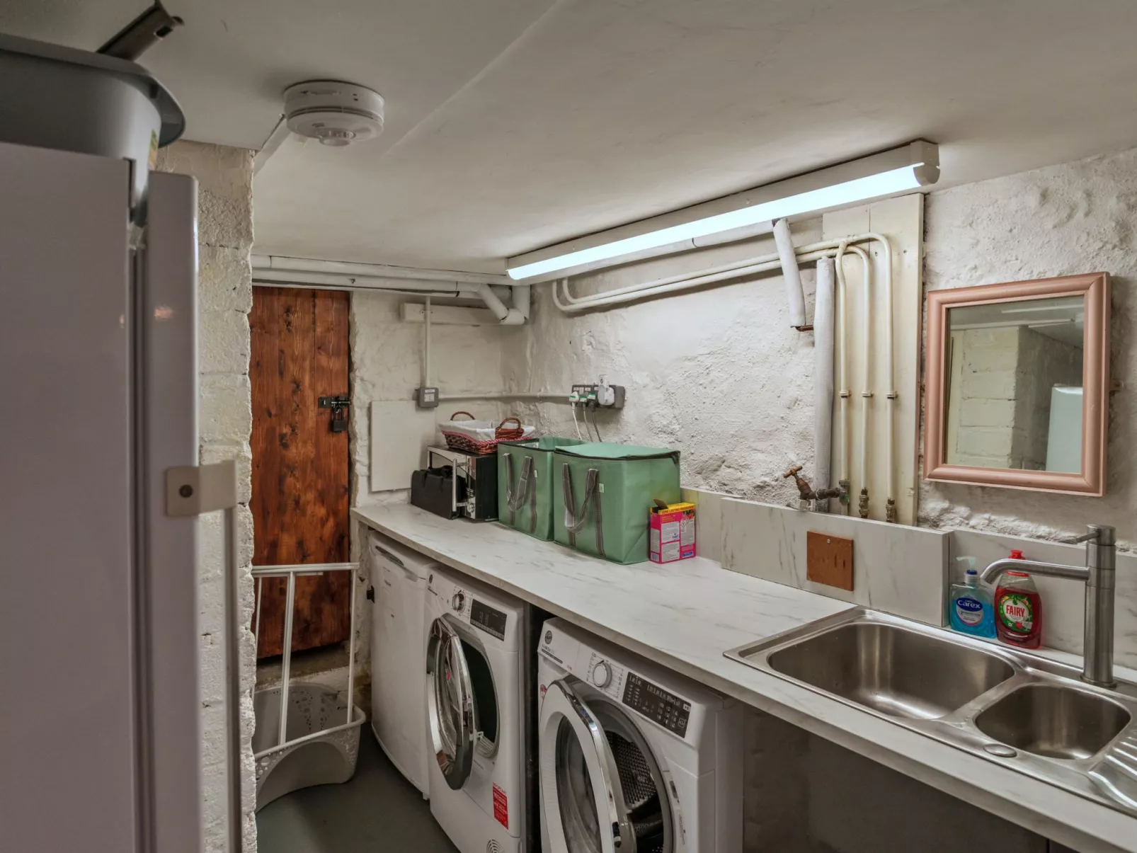 Hillside House-Drinnen