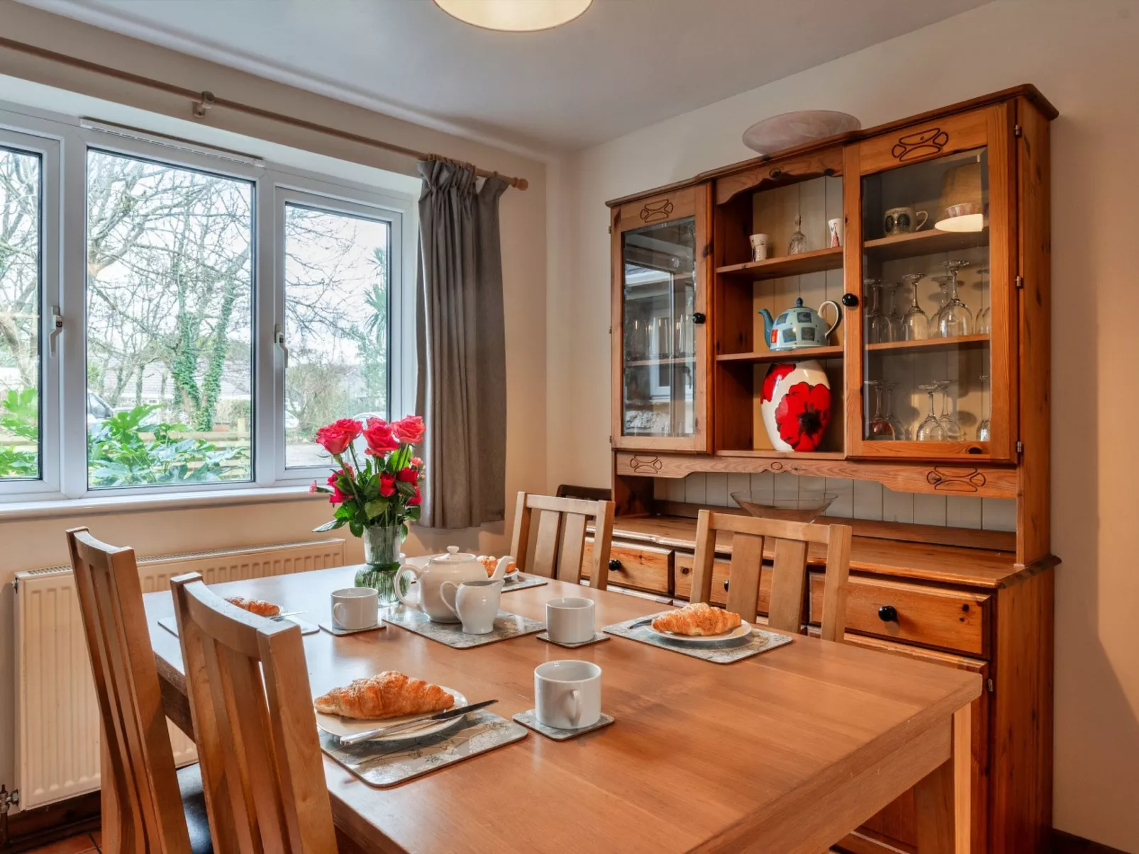 No.1 Gladys' Orchard-Drinnen