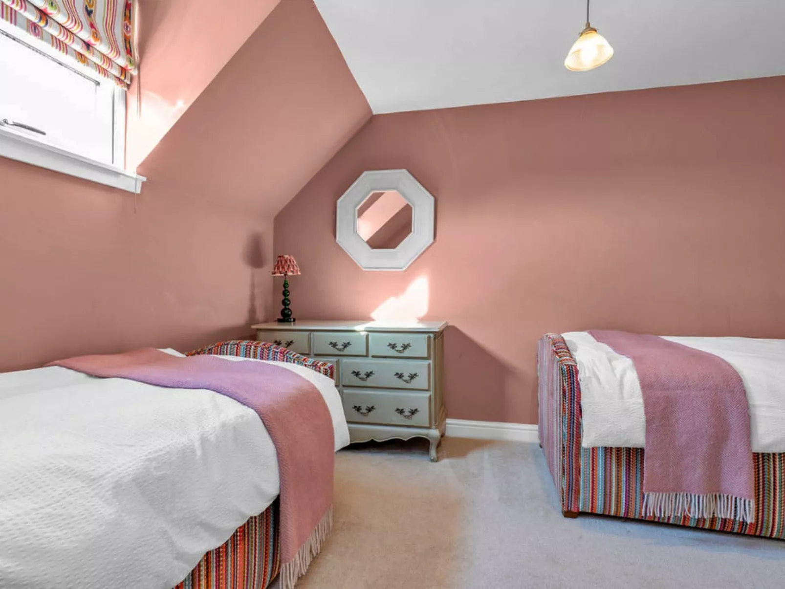 The Wheel House-Dedans