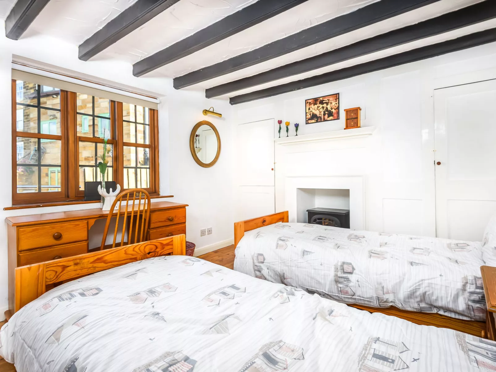 Ukulele Cottage-Drinnen