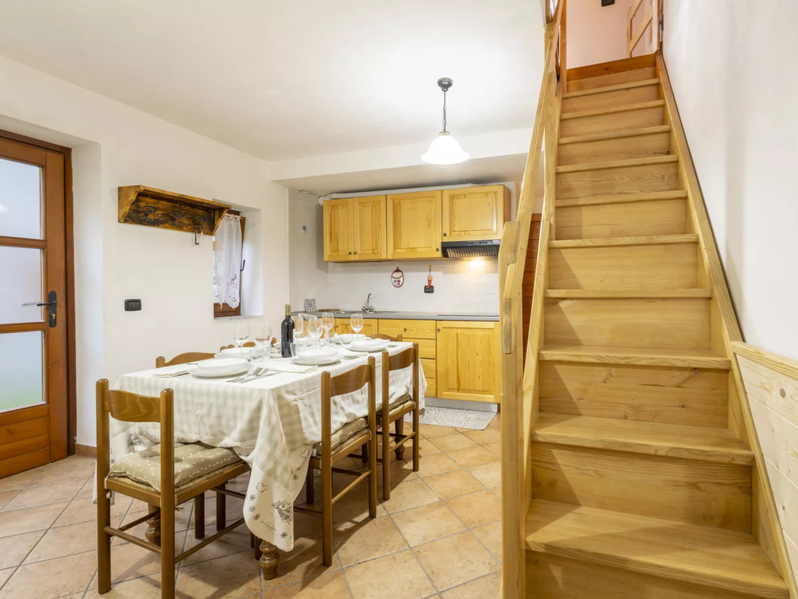 Val di Mello Mountain Flat-Inside