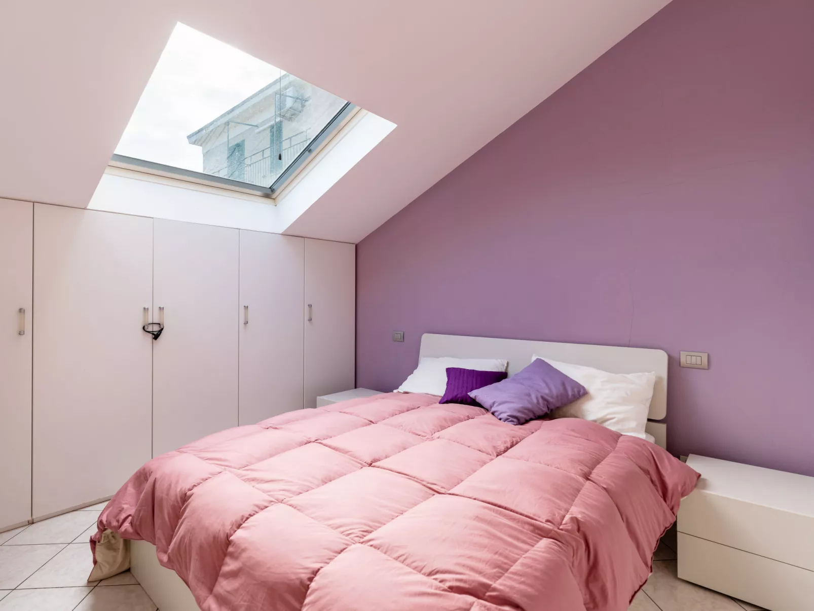 By Center and Sea-Drinnen