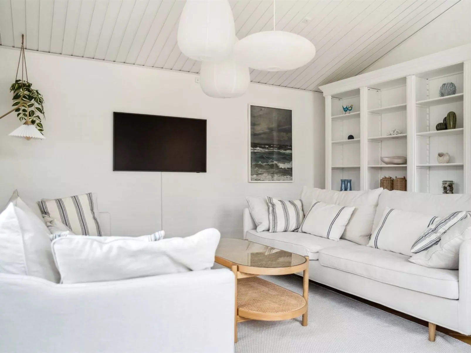 "Jensen" - 650m from the sea-Inside