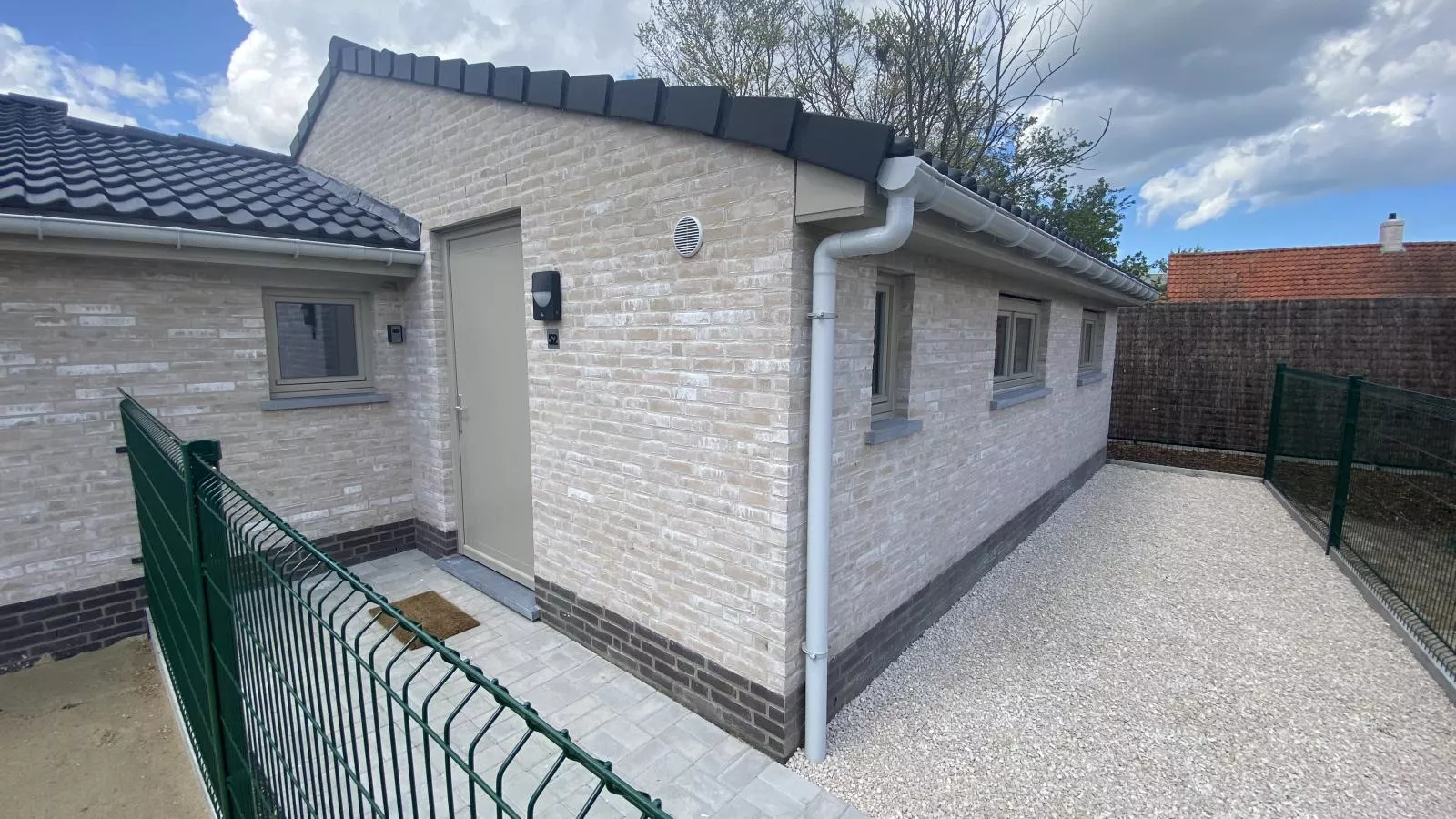 Westhinder II H52-Außenbereich Sommer