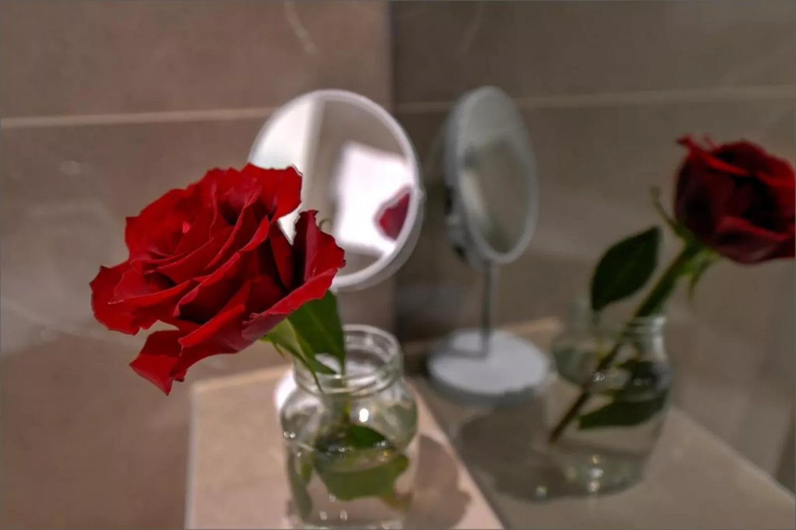 Deluxe Double Room with Balcony and Sea View (1)-Indoor