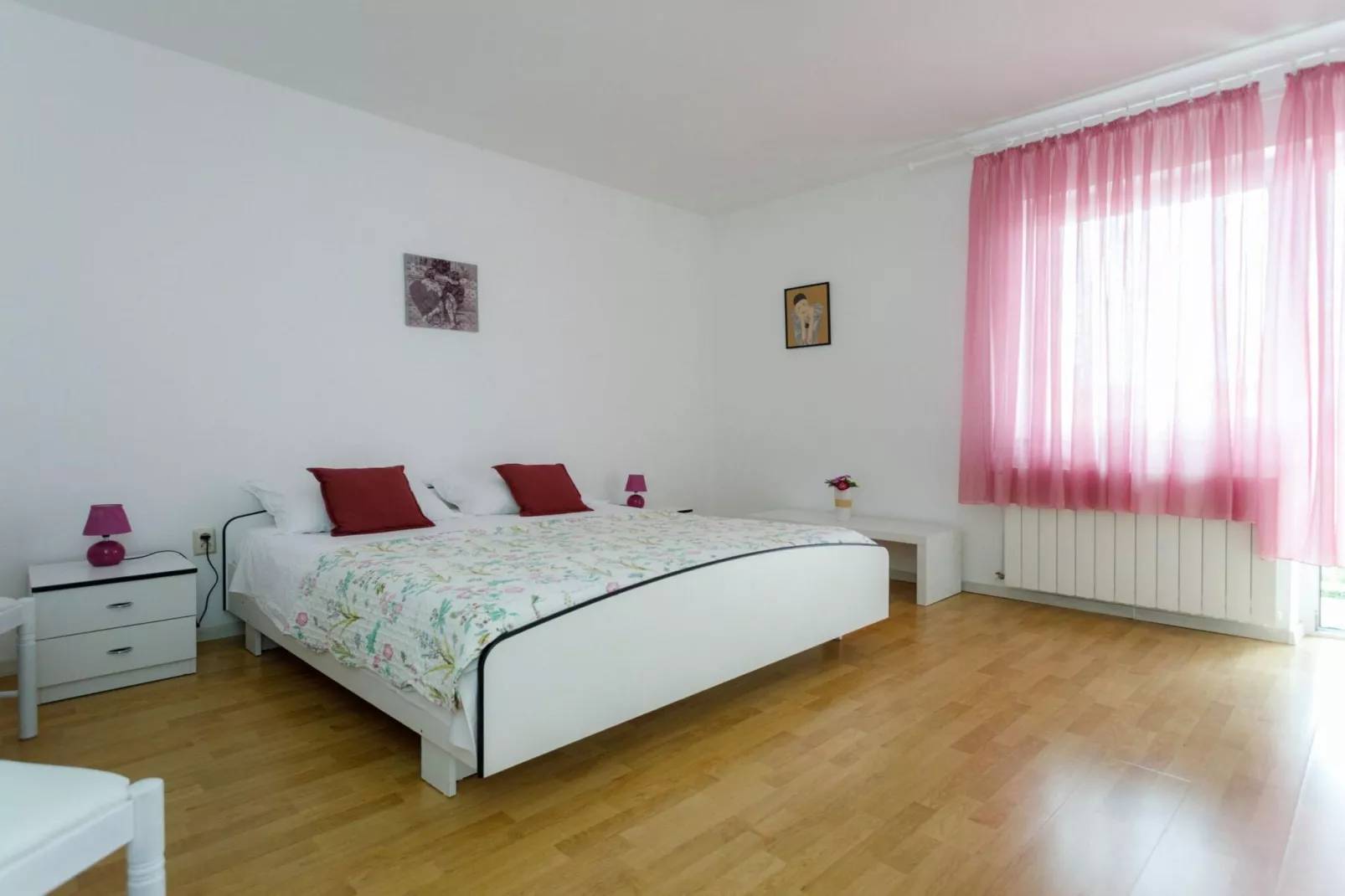 Charming and Tranquil Krk Center Apartment - One Bedroom Apartment with  Balcony-Schlafzimmer