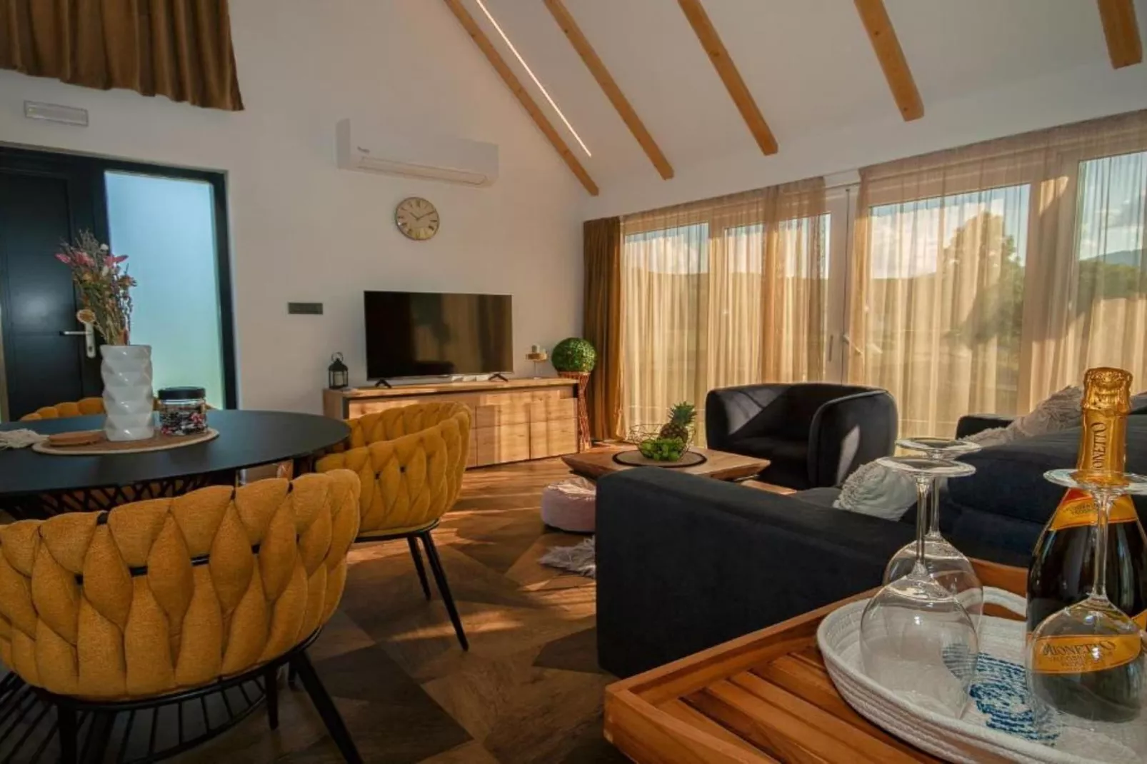 Mountain View Resort (Petar)-Innenbereich