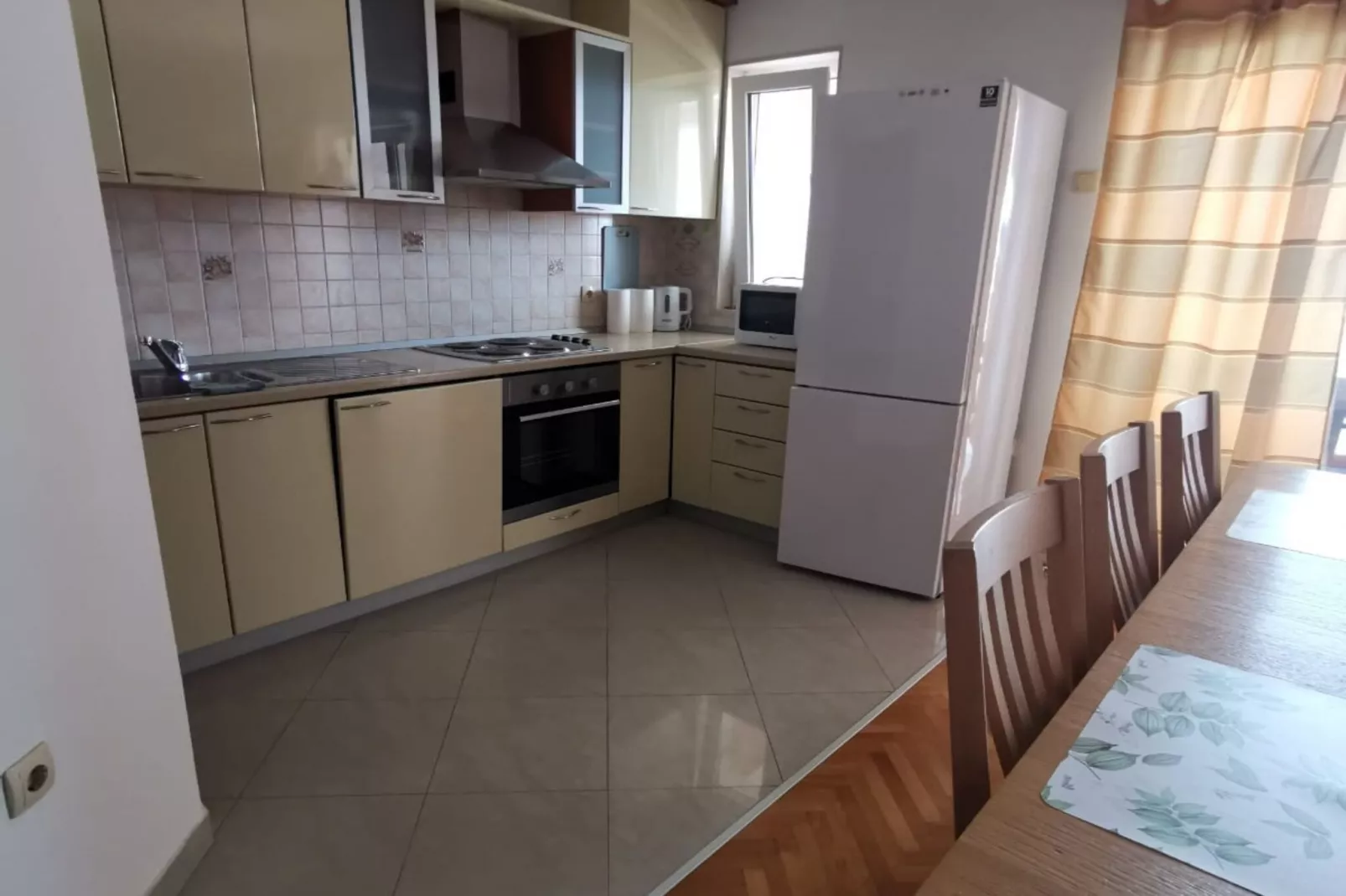 Three Bedroom Apartment with Terrace and  Sea View-Kitchen