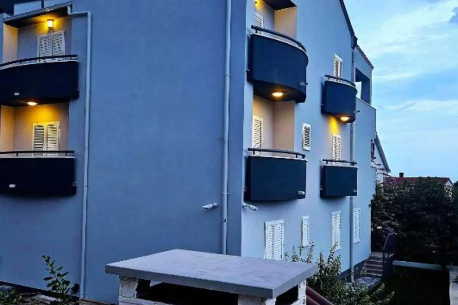 One-Bedroom Apartment With Garden View-Outdoor