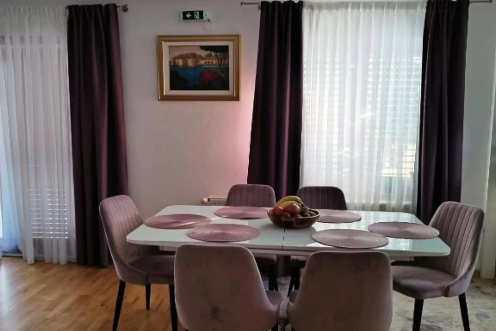 Peaceful Apartments With Style - Classsic Two Bedroom Apartment-Outdoor